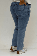 Büyük Beden Taşlamalı Boru Paça Kot Pantolon - Buz Mavi - 9185-4 - Görsel 6