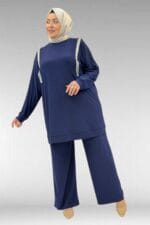 67022 Büyük Beden Omzu Taş Detaylı Sandy Pantolonlu Takım - Lacivert - Large Moda - Görsel 2