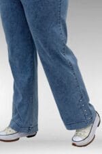 59024 Büyük Beden Paçasında Taş Detaylı Kot Pantolon - Açık Mavi - Large Moda - Görsel 2