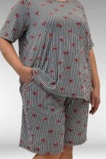 Büyük Beden Desenli Şort-Tişört Pijama Takımı - Kırmızı Kurdele Desenli - 67805 - Görsel 2
