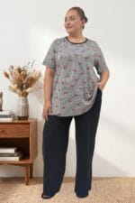 Büyük Beden Üstü Desenli Kombinli Milan-Modal Pijama Takımı - Kırmızı Kurdele Desenli - 67809 - Görsel 3