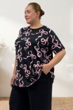 Büyük Beden Üstü Desenli Kombinli Milan-Modal Pijama Takımı - Pembe Kurdele Desenli - 67809 - Görsel 2