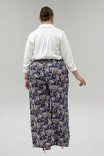 Büyük Beden Beli Lastikli Cepli Bol Paça Mango Pantolon - Etnik Desen Lacivert - 69013 - Görsel 4