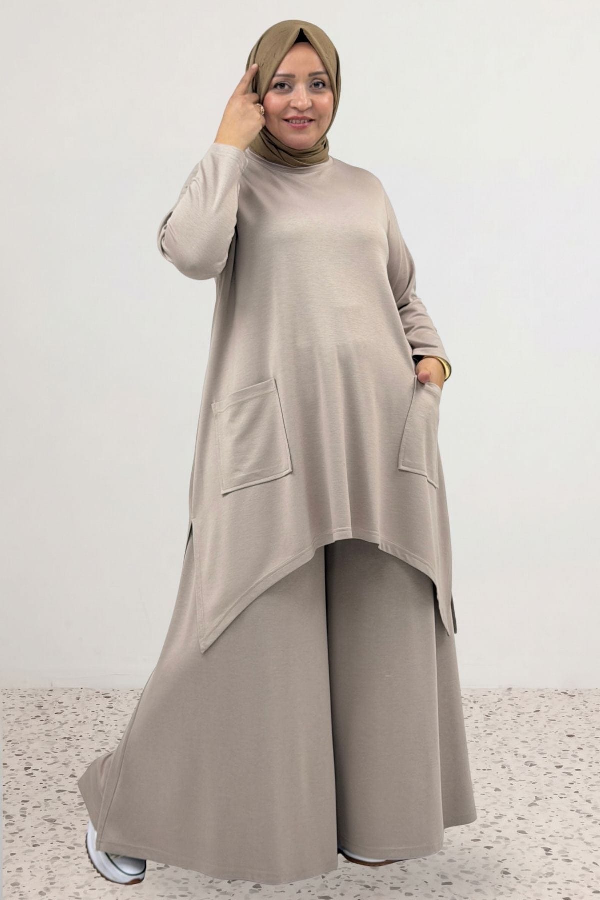 68086 Büyük Beden Eteği Oval Kesim Modal Tunik - Bej 68086 Büyük Beden Eteği Oval Kesim Modal Tunik - Bej