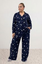 Büyük Beden Boydan Düğmeli Desenli Süet Pijama Takımı - Laci Penguen Desenli - 67811 - Görsel 4