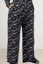 Büyük Beden Boydan Düğmeli Desenli Süet Pijama Takımı - Laci-Vizon Desenli - 67811 - Görsel 5